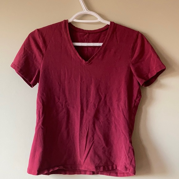 Plain red t-shirt - Picture 1 of 2